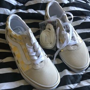 Womens vans size 5 nwt gold checkered
